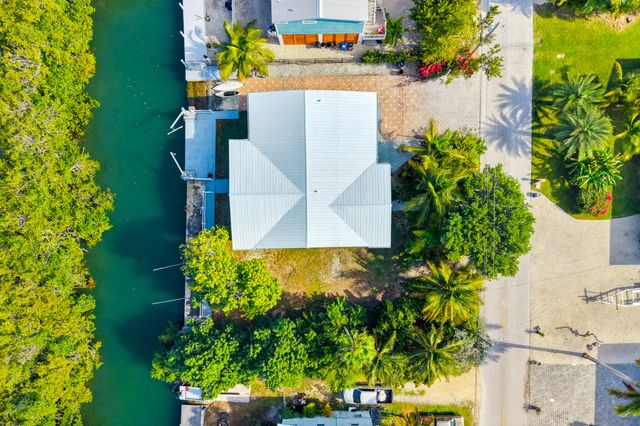 16941 Driftwood Lane, Sugarloaf Key, FL 33042