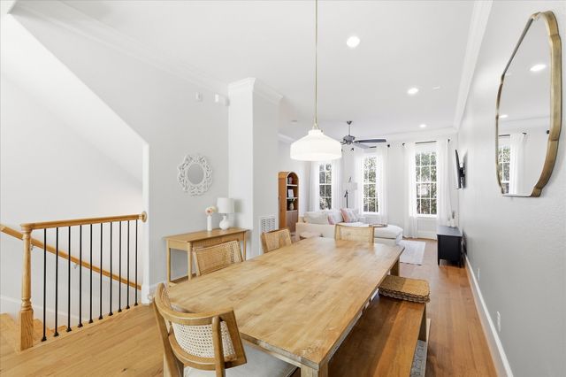 7333 Valley View Lane 702, Dallas, TX 75240