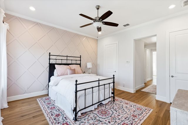 7333 Valley View Lane 702, Dallas, TX 75240