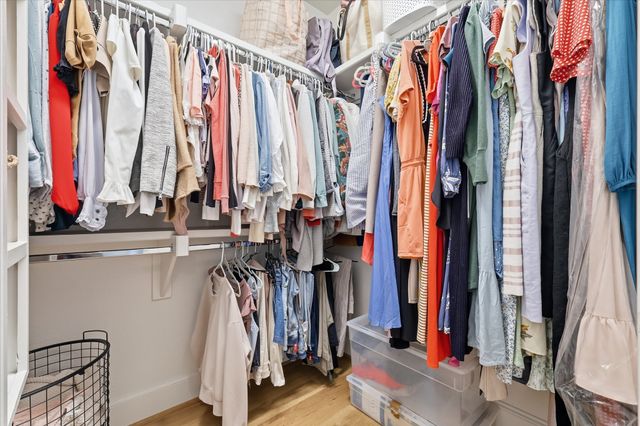 7333 Valley View Lane 702, Dallas, TX 75240