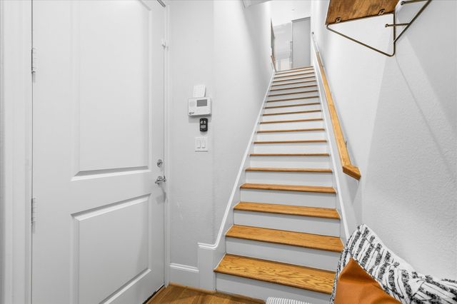 7333 Valley View Lane 702, Dallas, TX 75240