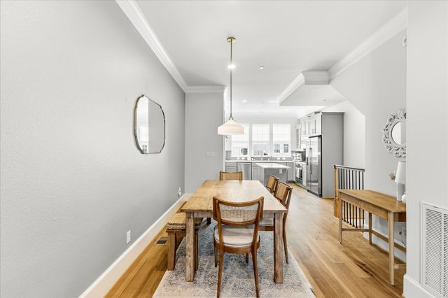 7333 Valley View Lane 702, Dallas, TX 75240