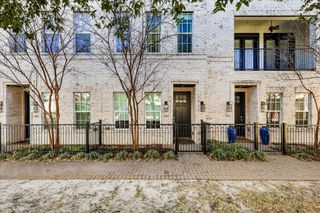 7333 Valley View Lane 702, Dallas, TX 75240