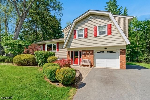 9 Jayne Ter, Ringwood Boro, NJ 07456
