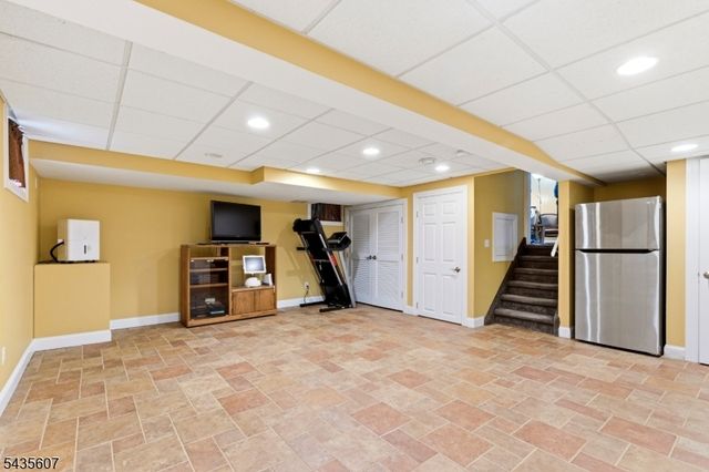 9 Jayne Ter, Ringwood Boro, NJ 07456