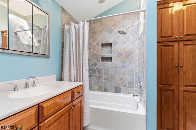 9 Jayne Ter, Ringwood Boro, NJ 07456