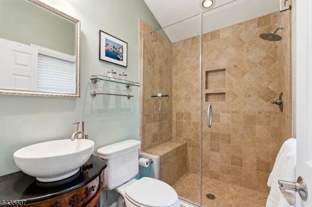 9 Jayne Ter, Ringwood Boro, NJ 07456
