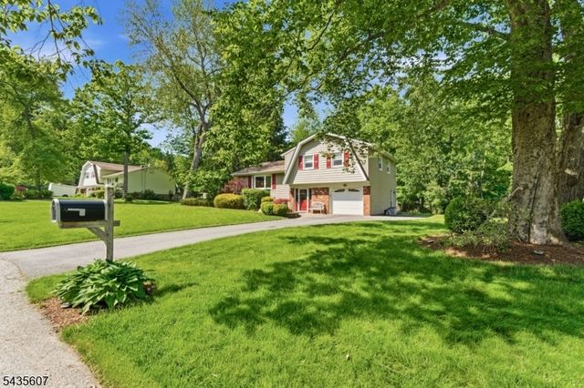 9 Jayne Ter, Ringwood Boro, NJ 07456