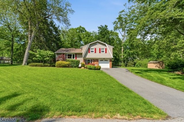 9 Jayne Ter, Ringwood Boro, NJ 07456
