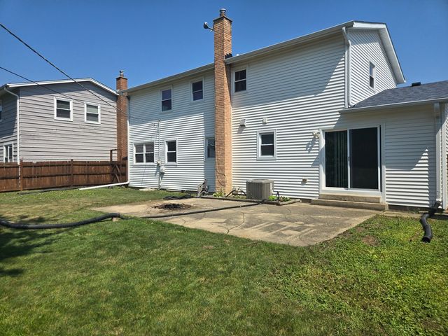 1807 W Locust Lane, Mount Prospect, IL 60056