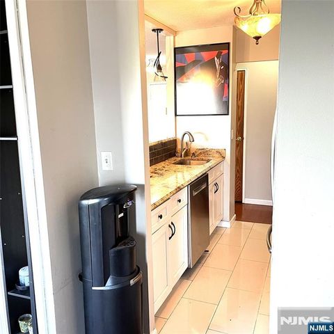 307 Prospect Avenue 7G, Hackensack, NJ 07601
