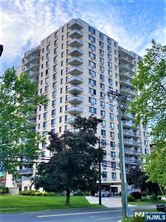 307 Prospect Avenue 7G, Hackensack, NJ 07601