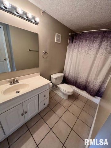 123 SW JEFFERSON Street E6W, Peoria, IL 61602