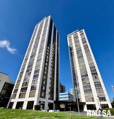 123 SW JEFFERSON Street E6W, Peoria, IL 61602