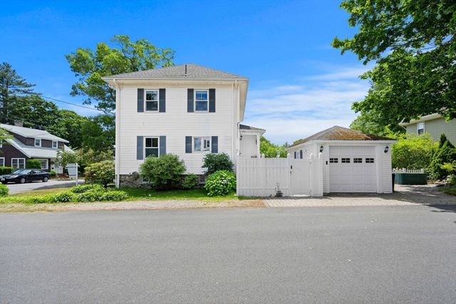 67 Millett Rd, Swampscott, MA 01907