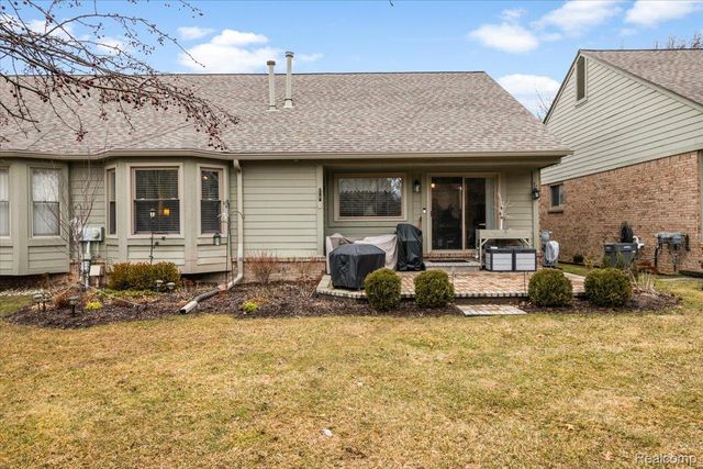 4462 Glenoaks Court, Warren, MI 48092