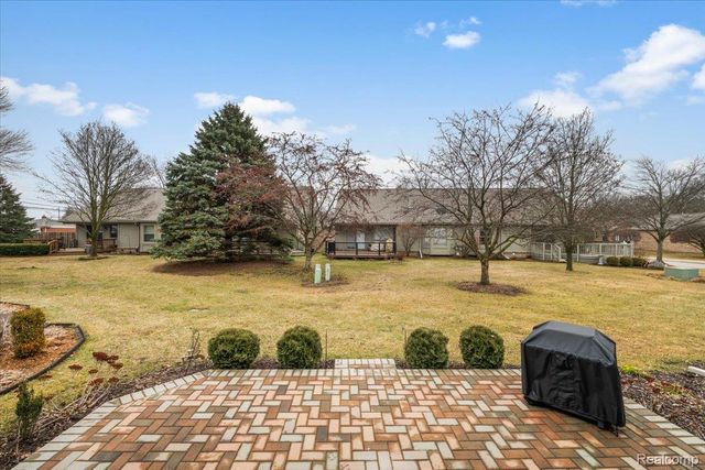 4462 Glenoaks Court, Warren, MI 48092