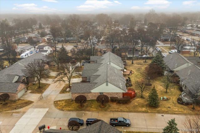 4462 Glenoaks Court, Warren, MI 48092