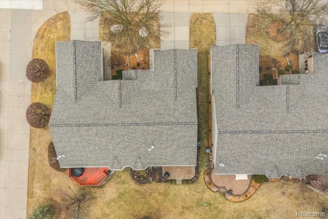 4462 Glenoaks Court, Warren, MI 48092