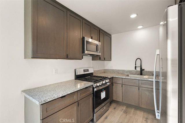 19237 Bryant Street 16, Northridge, CA 91324