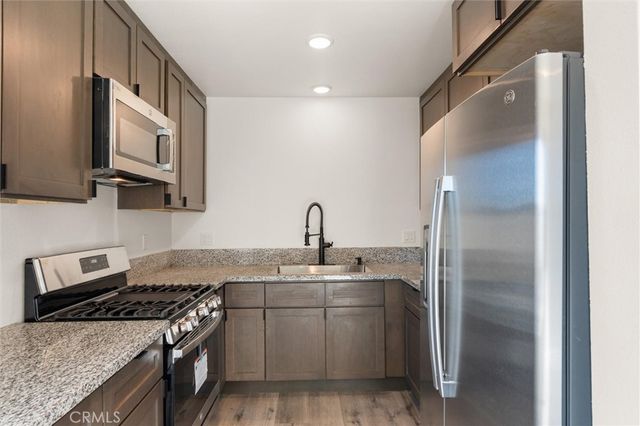 19237 Bryant Street 16, Northridge, CA 91324