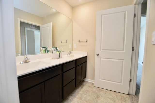 6816 Cobble Springs Lane, Wonder Lake, IL 60097