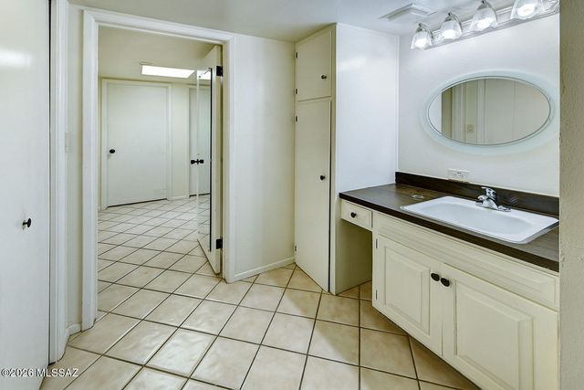 4819 N Via Entrada, Tucson, AZ 85718