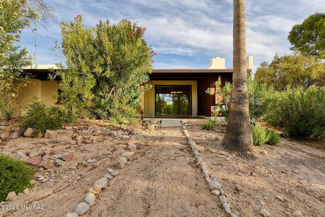 4819 N Via Entrada, Tucson, AZ 85718