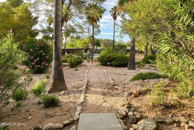 4819 N Via Entrada, Tucson, AZ 85718