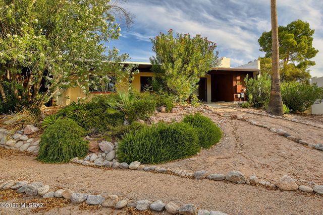 4819 N Via Entrada, Tucson, AZ 85718