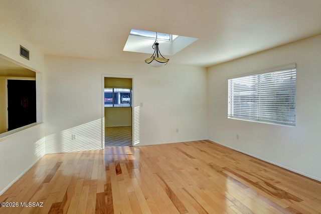 4819 N Via Entrada, Tucson, AZ 85718