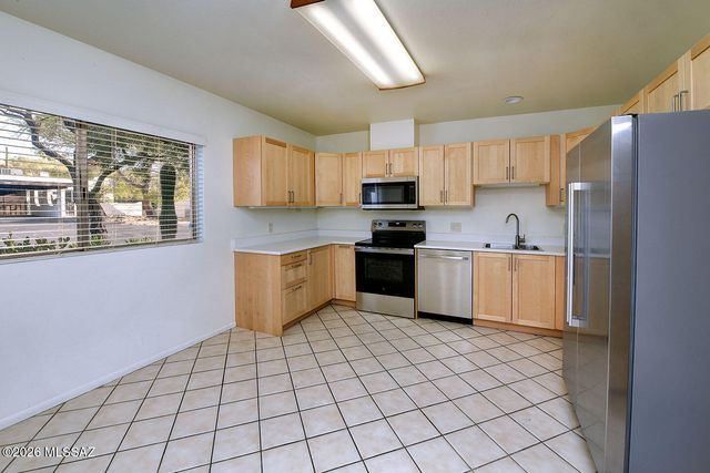 4819 N Via Entrada, Tucson, AZ 85718