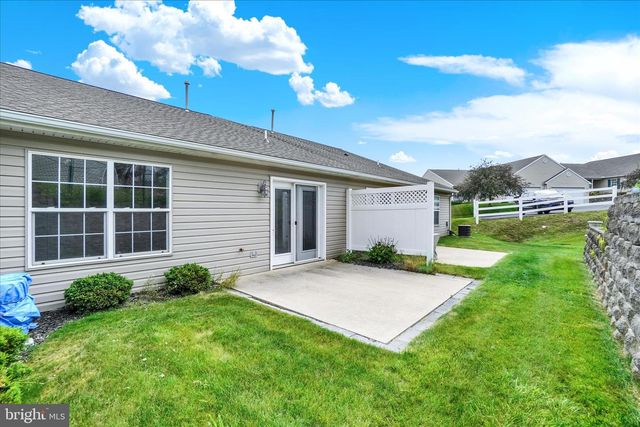 202 EQUINE CV, Red Lion, PA 17356