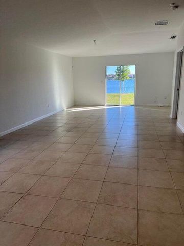 788 Worlington Lane, Fort Pierce, FL 34947