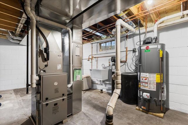 1021 13th AVENUE, Grafton, WI 53024