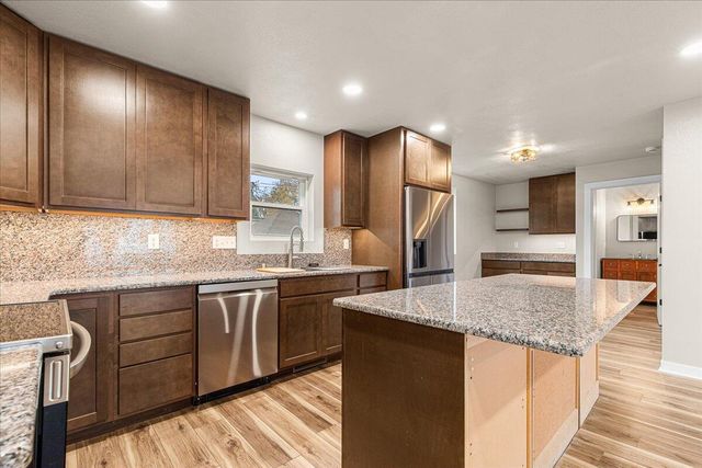 1021 13th AVENUE, Grafton, WI 53024