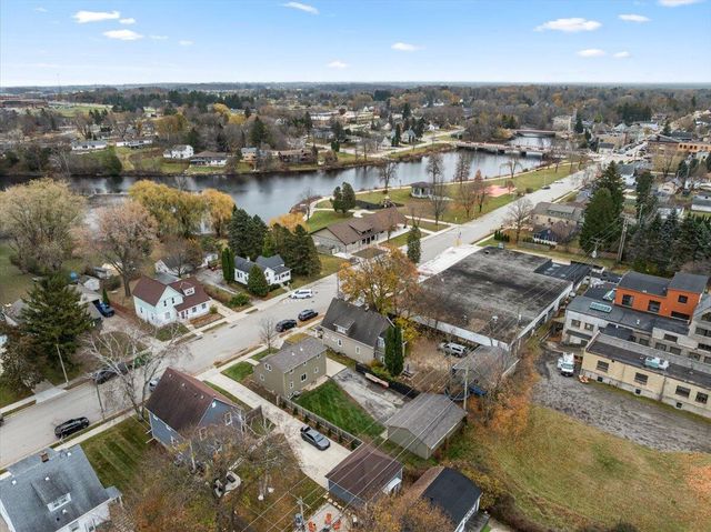 1021 13th AVENUE, Grafton, WI 53024