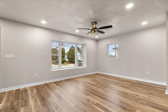 1021 13th AVENUE, Grafton, WI 53024