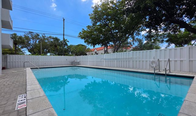 6000 NE 22nd Way 3g, Fort Lauderdale, FL 33308