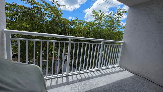 6000 NE 22nd Way 3g, Fort Lauderdale, FL 33308