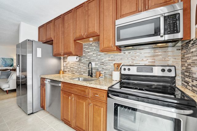 510 NE 17th Avenue 103, Fort Lauderdale, FL 33301