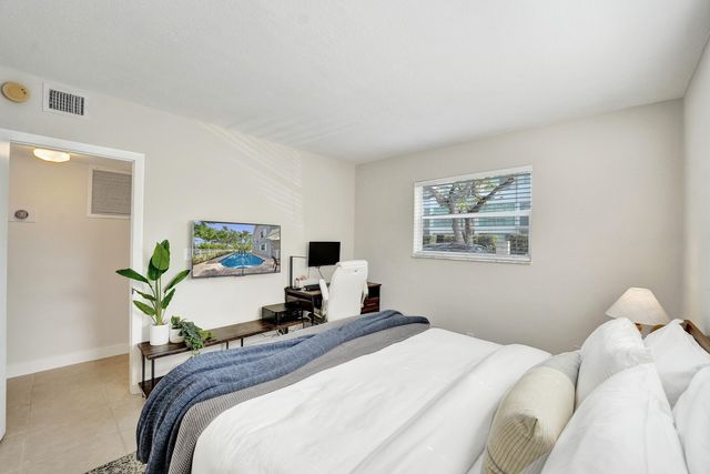 510 NE 17th Avenue 103, Fort Lauderdale, FL 33301