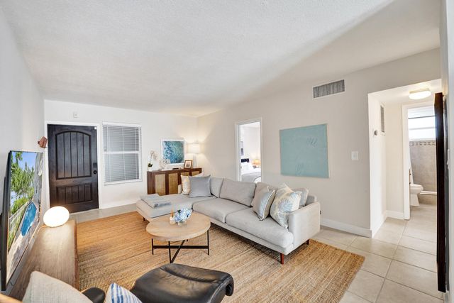 510 NE 17th Avenue 103, Fort Lauderdale, FL 33301