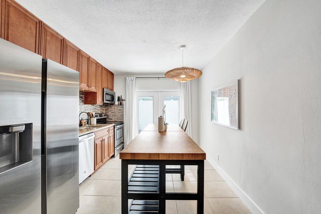510 NE 17th Avenue 103, Fort Lauderdale, FL 33301