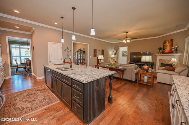 4650 Pleasant Breeze Drive, Olive Branch, MS 38654
