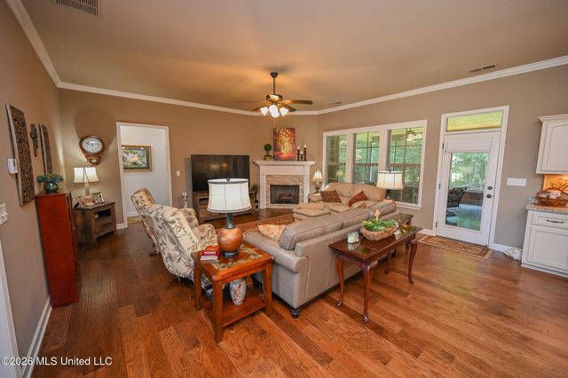 4650 Pleasant Breeze Drive, Olive Branch, MS 38654