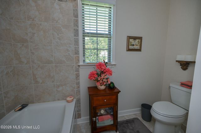 4650 Pleasant Breeze Drive, Olive Branch, MS 38654