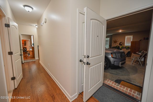 4650 Pleasant Breeze Drive, Olive Branch, MS 38654