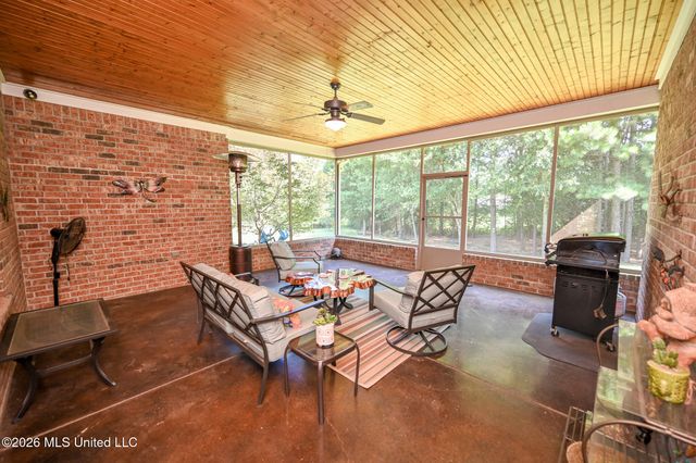 4650 Pleasant Breeze Drive, Olive Branch, MS 38654