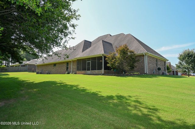 4650 Pleasant Breeze Drive, Olive Branch, MS 38654